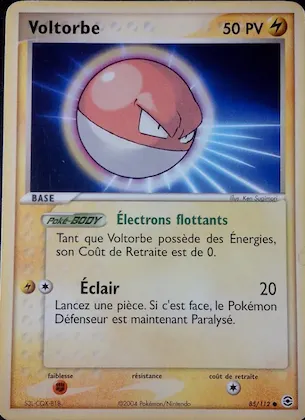 Voltorbe n° 85 – EX Rouge Feu & Vert Feuille